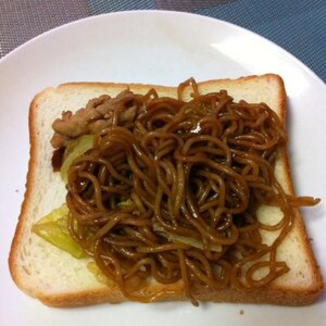 焼きそばパン♨食パンで